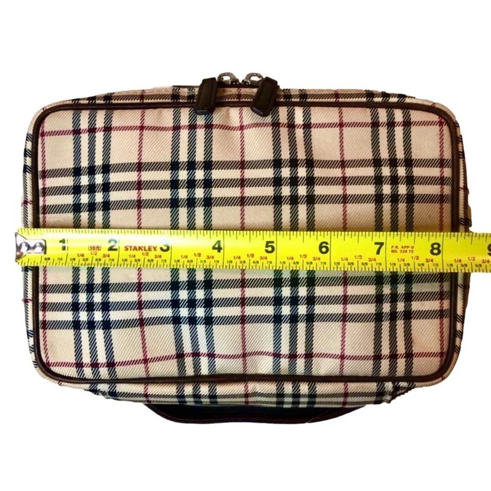 BURBERRY Cream Red Haystack Plaid Toiletry Bag with Iconic Nova Check Pattern